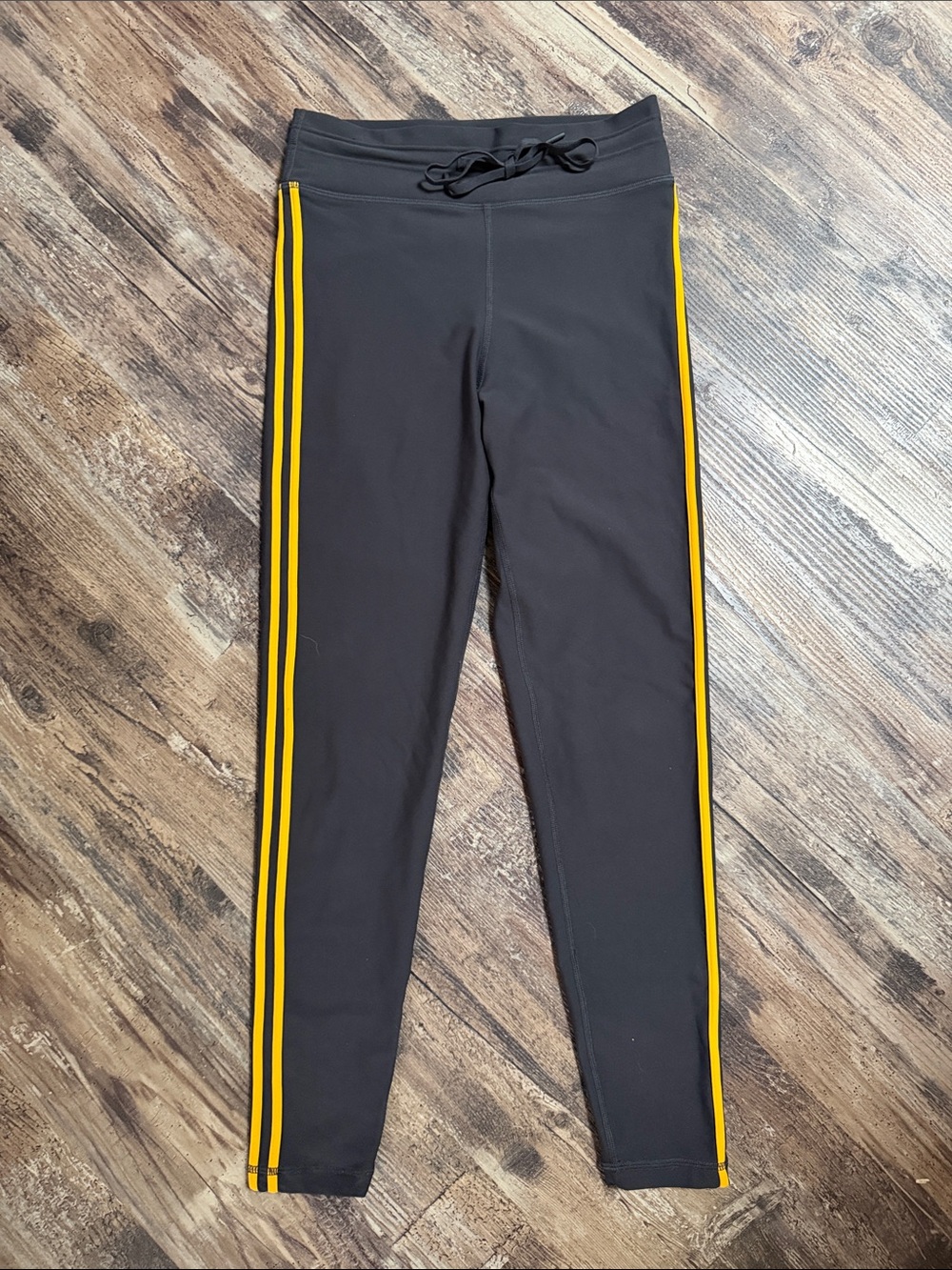 The Upside Beaufort 25in Midi Pant in Licorice Size US 6 Small